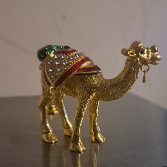 2 Vintage bejeweled Camel Jewelry Trinket Boxes. - Picture 7 of 15